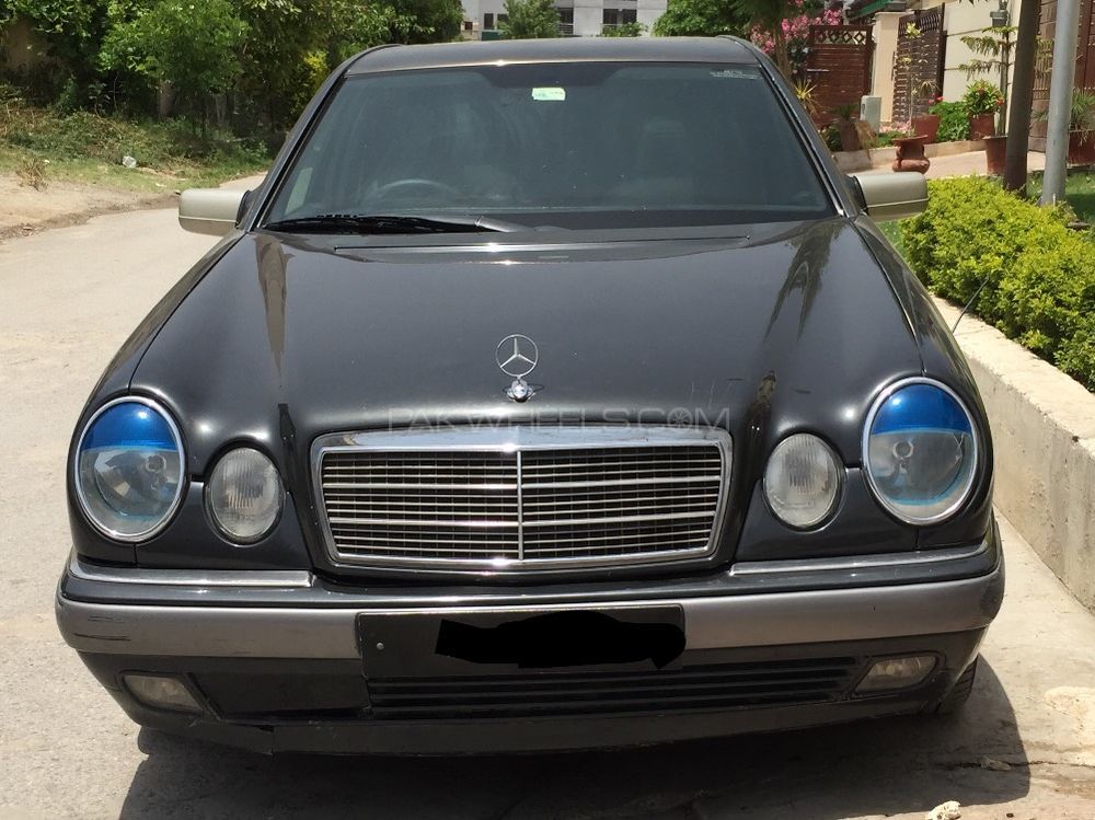 Mercedes Benz E Class 1996 for Sale in Islamabad Image-1