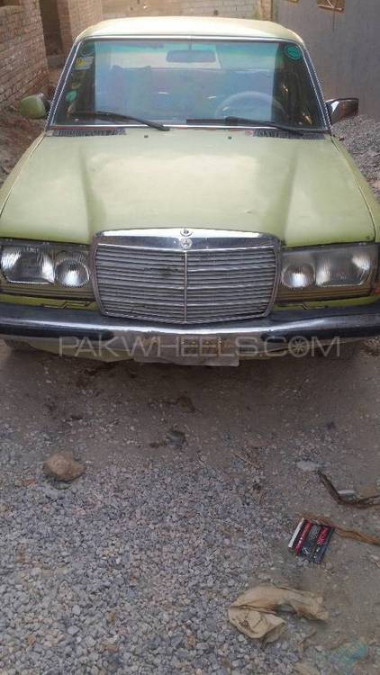 Mercedes Benz 200 D 1979 for Sale in Islamabad Image-1