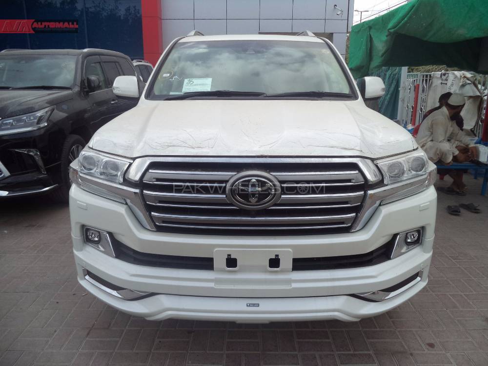 BRAND NEW TOYOTA LAND CRUISER ZX MODEL 2017
 

The car is parked at AUTOMALL near LAL QILA opposite AWAMI MARKAZ at shahrah-e-Faisal road karachi. 

Call/SMS in office hours only, if we don't respond just drop us a message. 

OUR OTHER STOCK IS FULLY UPDATED ON FACEBOOK AS WELL.Just write automallpk in your search option.

Thank you 
AUTOMALL.