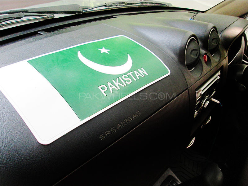 Dashboard Mat - Pakistan Flag Image-1