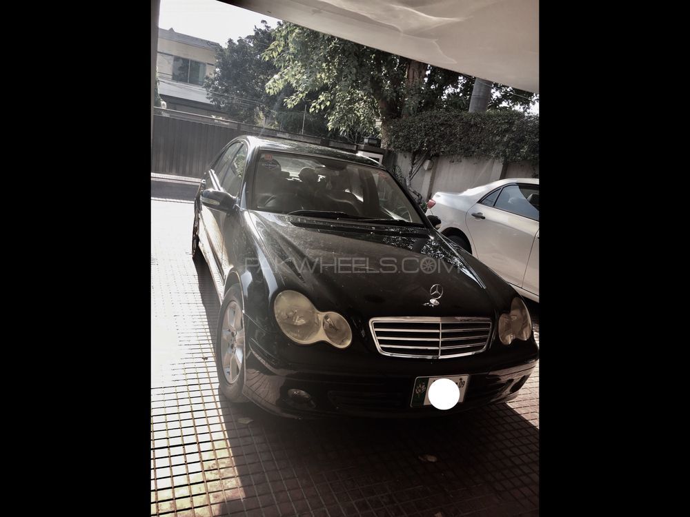 Mercedes Benz C Class 2005 for Sale in Lahore Image-1