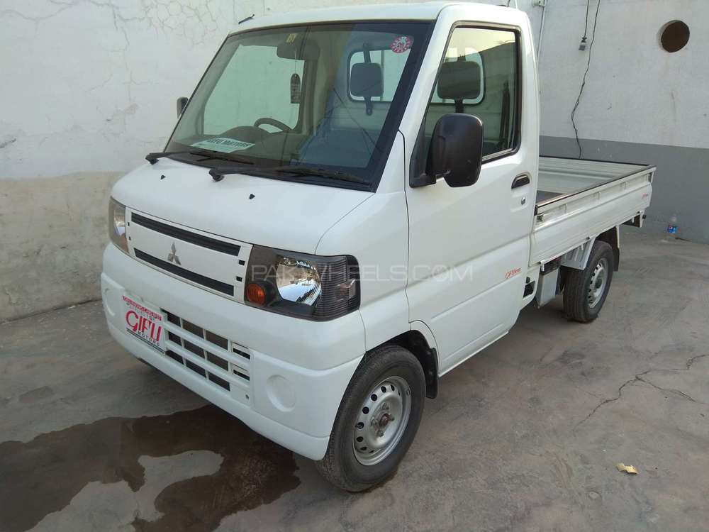Mitsubishi Other 2011 for Sale in Gujranwala Image-1