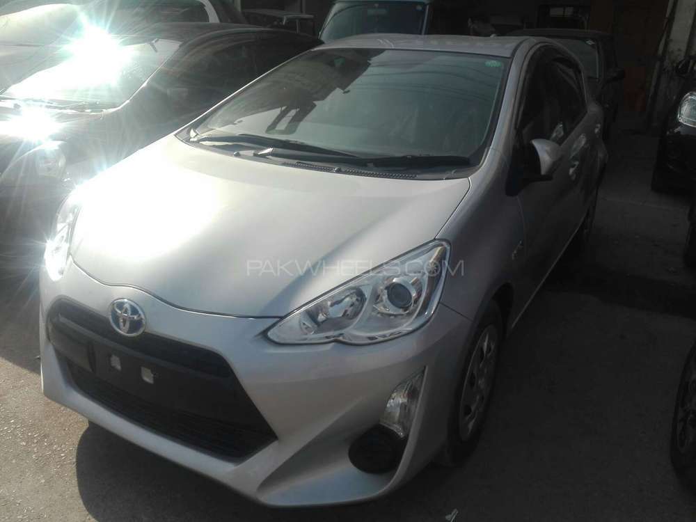 Toyota Aqua 2015 for Sale in Karachi Toyota Aqua 2015 for Sale in Karachi Image-2