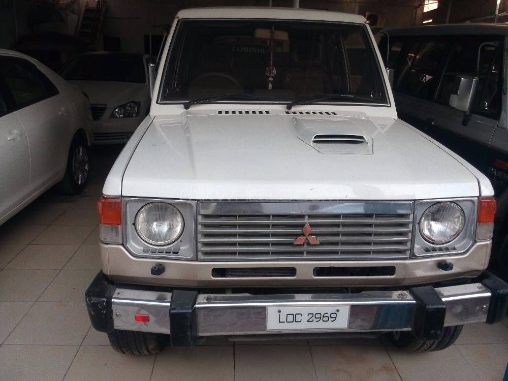 Mitsubishi Pajero 1987 for Sale in Multan Image-1