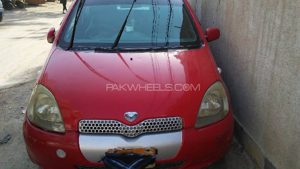 Toyota Vitz 2001 for Sale in Karachi Image-1