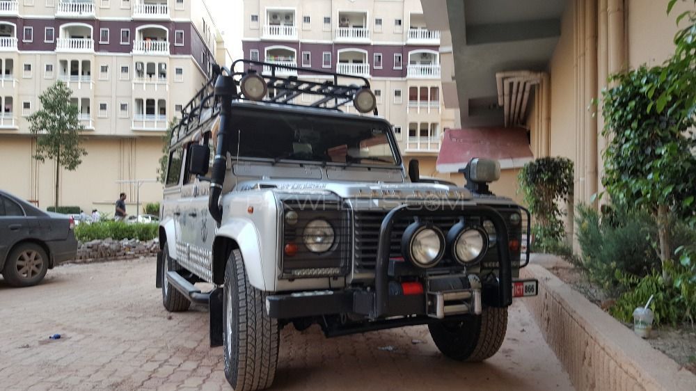 Land Rover Defender 2006 for Sale in Islamabad Image-1