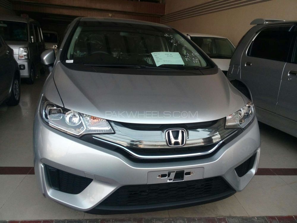 Honda Fit 2015 for Sale in Multan Image-1