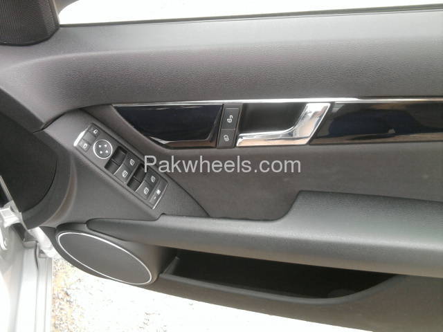 Mercedes Benz C Class 2008 for Sale in Islamabad Image-1
