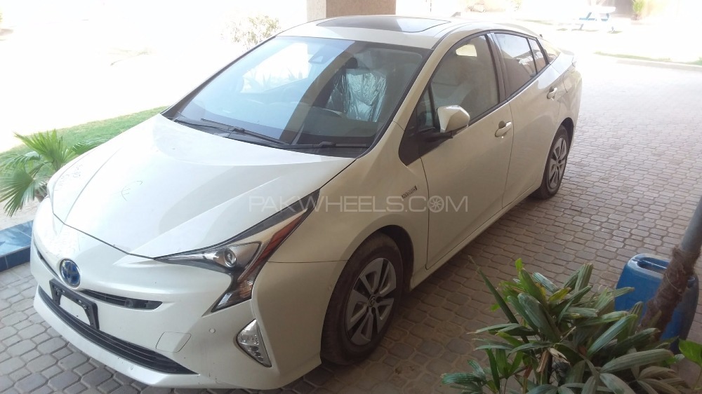 Toyota Prius 2016 for Sale in Sadiqabad Image-1