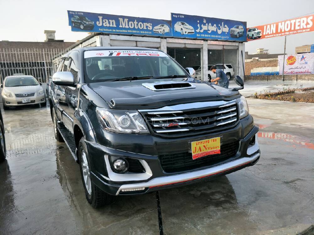 Toyota Hilux 2014 for Sale in Peshawar Image-1