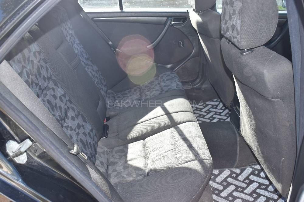 Mercedes Benz C Class 2000 for Sale in Kohat Mercedes Benz C Class 2000 for Sale in Kohat Image-8