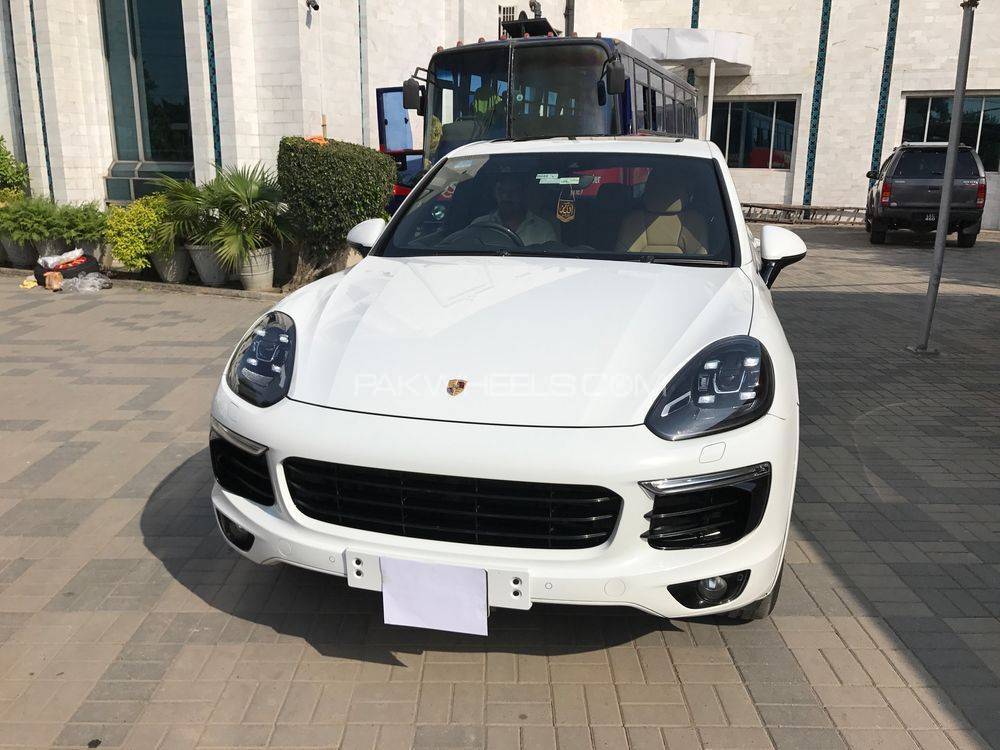 Porsche Cayenne 2015 for Sale in Sialkot Image-1