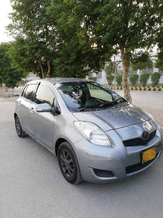 Toyota Vitz 2009 for Sale in Karachi Image-1