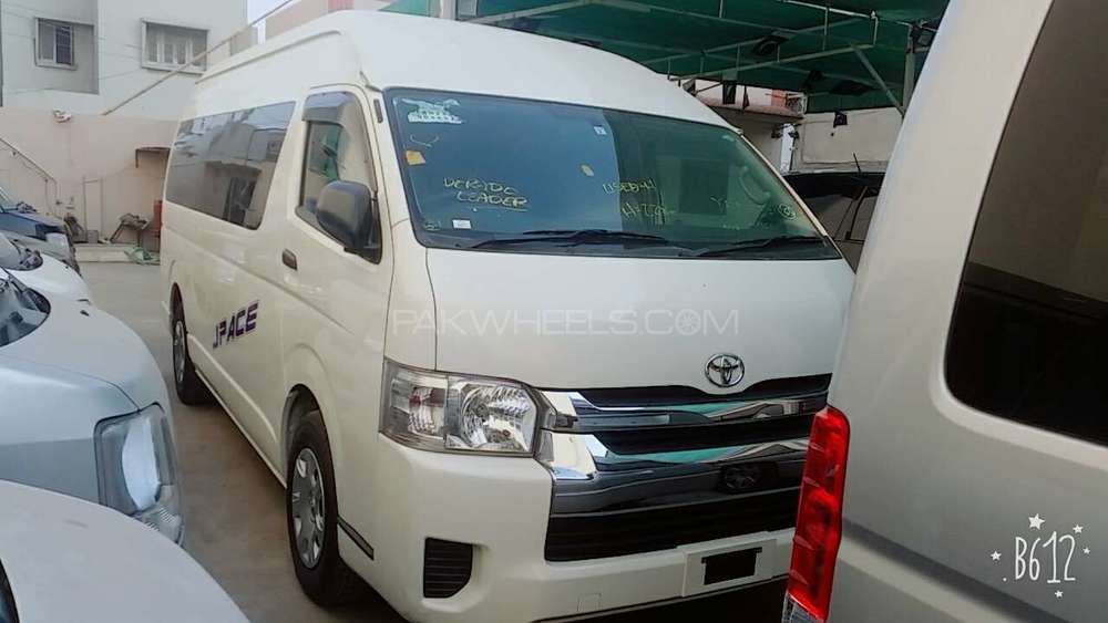 Toyota Hiace 2014 for Sale in Karachi Image-1