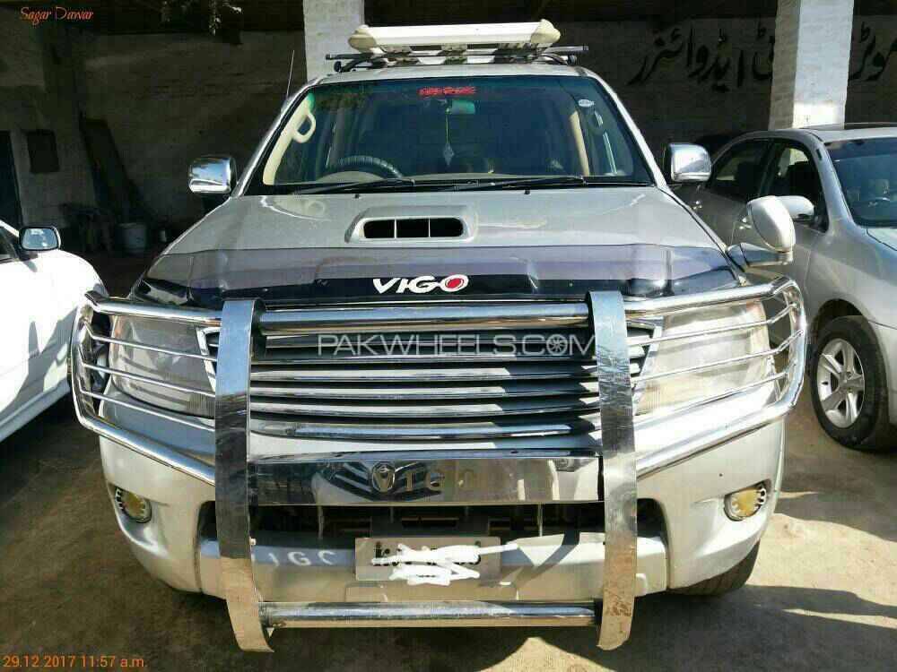 Toyota Hilux 2005 for Sale in Dera ismail khan Image-1