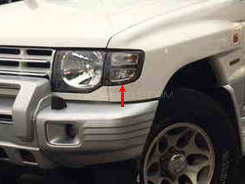 Mitsubishi Pajero TYC Parking Lamp 1998 - 1 Pc LH for sale in Lahore Image-1