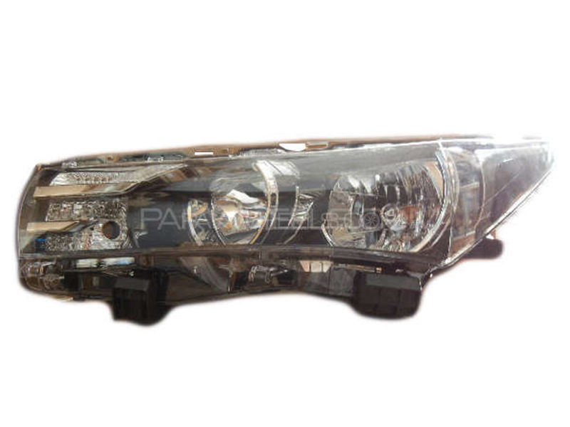 Toyota Corolla TYC Head Lamp 2015 XLi - 1 Pc LH for sale in لاہور Image-1