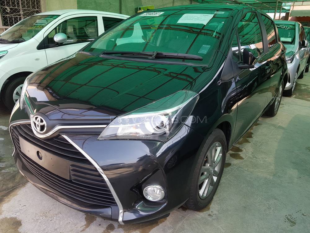 Toyota Yaris 2015 for Sale in Islamabad Image-1