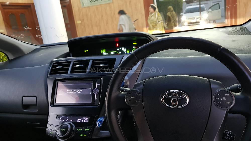 Toyota Prius Alpha 2014 for Sale in Multan Image-1