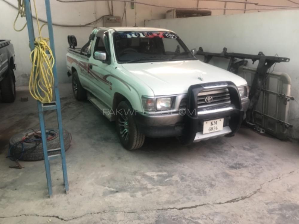Toyota Hilux 2003 for Sale in Peshawar Image-1