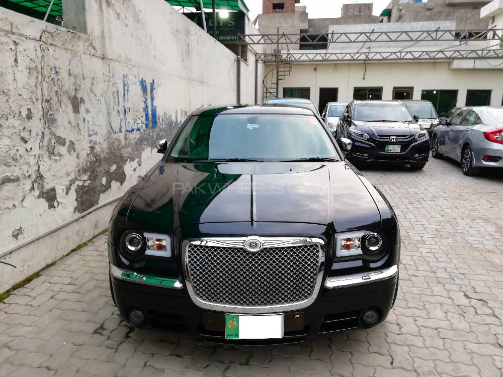 Chrysler 300 C 2017 for Sale in Lahore Image-1