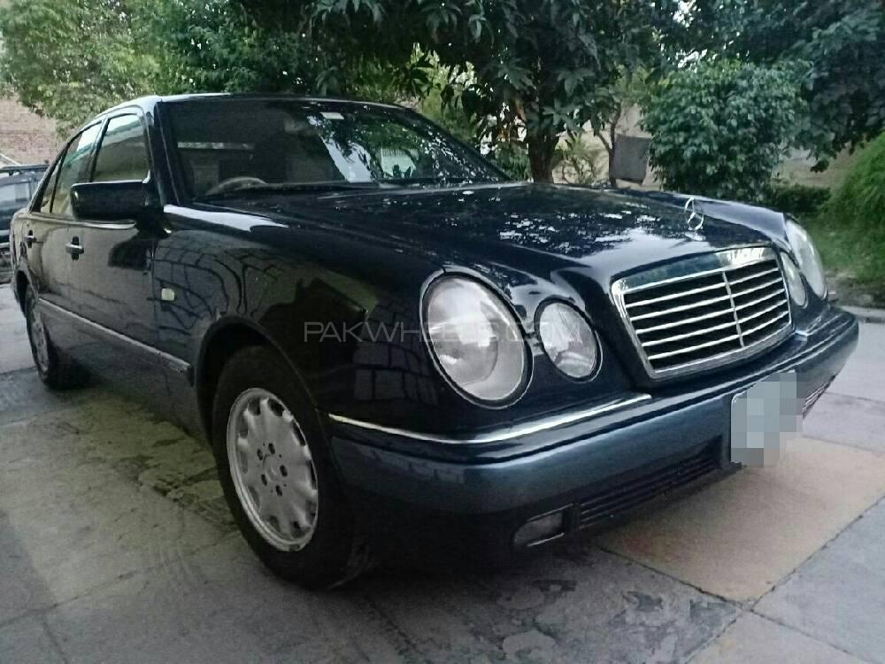 Mercedes Benz E Class 1997 for Sale in Lahore Image-1