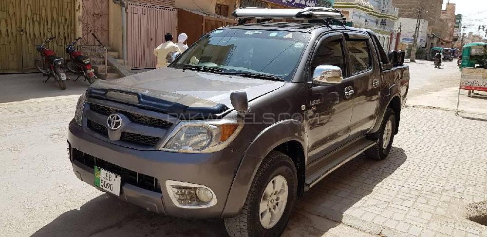 Toyota Hilux 2011 for Sale in D.G.Khan Image-1