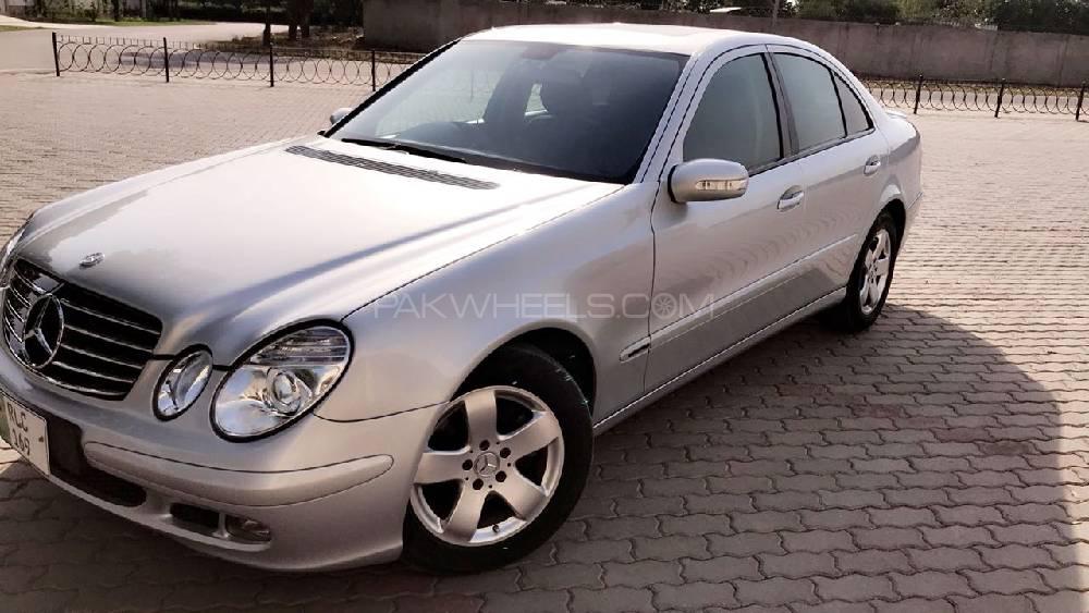 Mercedes Benz E Class 2005 for Sale in Lahore Image-1