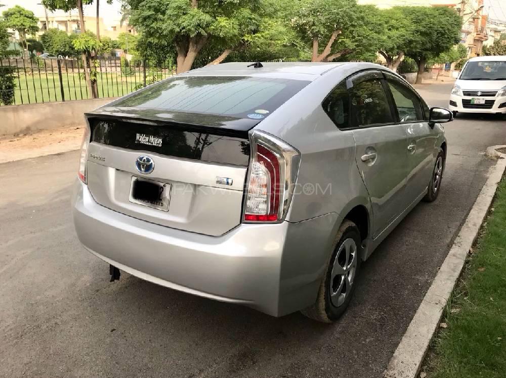 Toyota Prius 2012 for Sale in Lahore Toyota Prius 2012 for Sale in Lahore Image-16