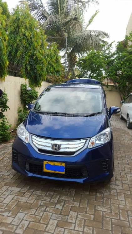 Honda Freed 2011 for Sale in Karachi Image-1