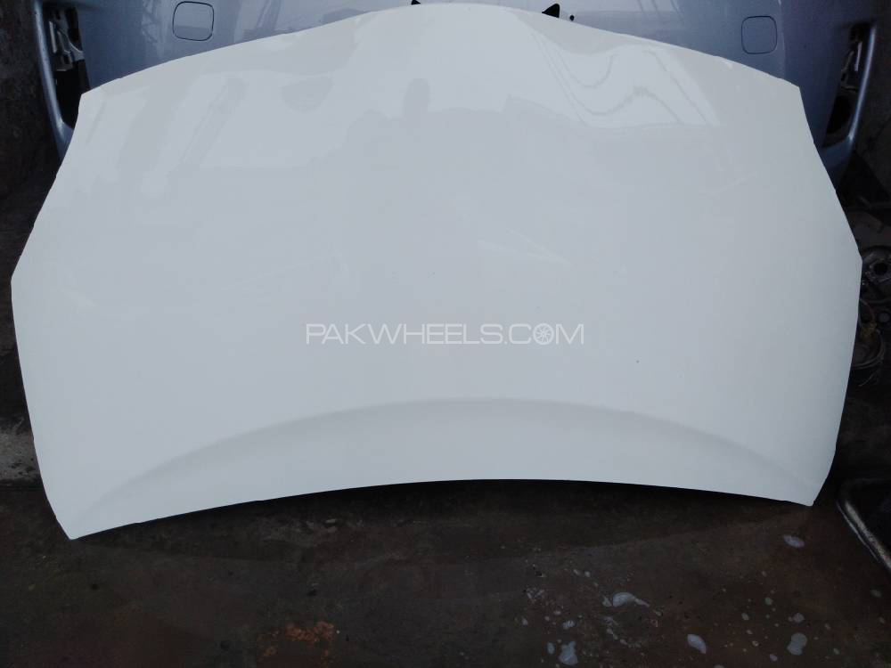 Toyota Prius 2014 White Color Bonnet Image-1