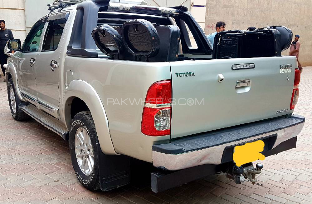 Toyota Hilux 2012 for Sale in Multan Image-1