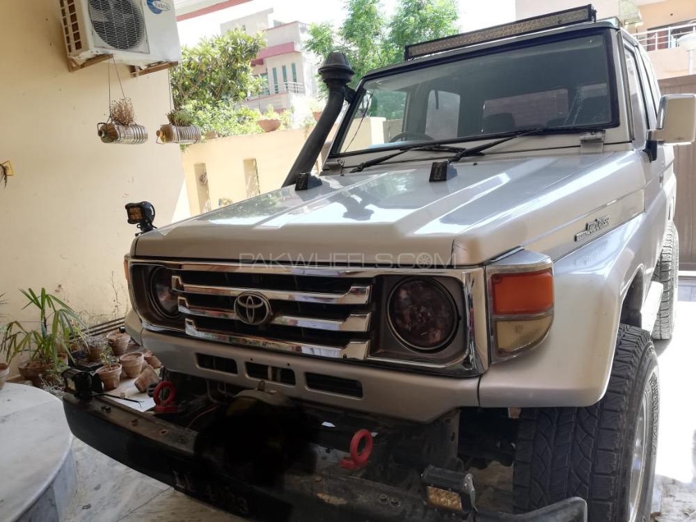 Toyota Land Cruiser 1989 for Sale in Islamabad Image-1