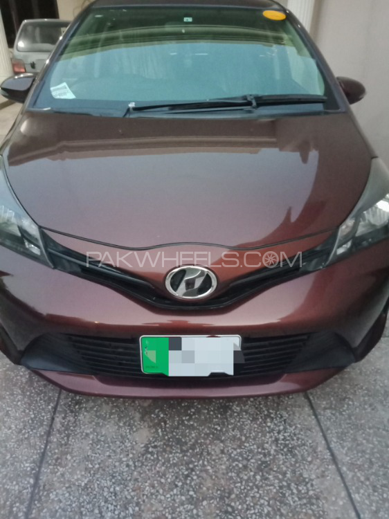 Toyota Vitz 2014 for Sale in Jhang Image-1
