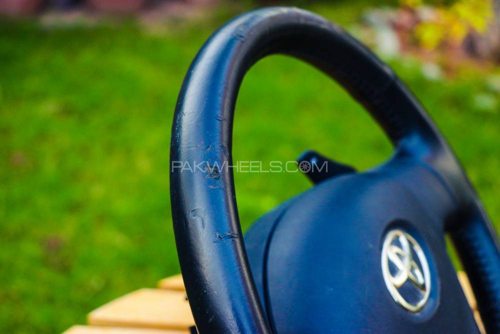 Toyota Ractis Leather Steering Wheel Toyota Ractis Leather Steering Wheel Image-6