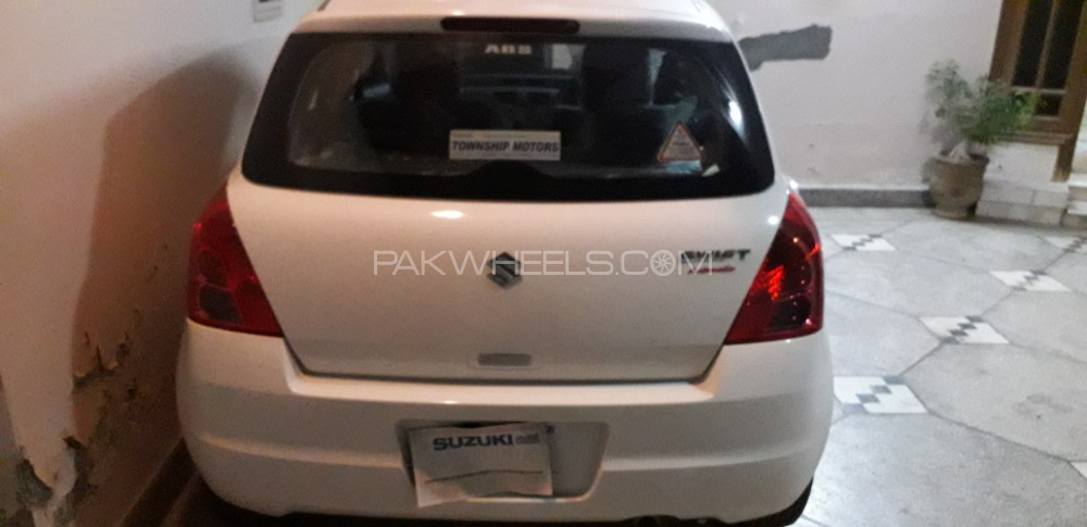 Suzuki Swift 2018 for Sale in Multan Image-1