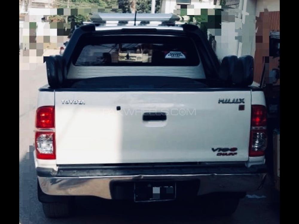 Toyota Hilux 2013 for Sale in Karachi Toyota Hilux 2013 for Sale in Karachi Image-4