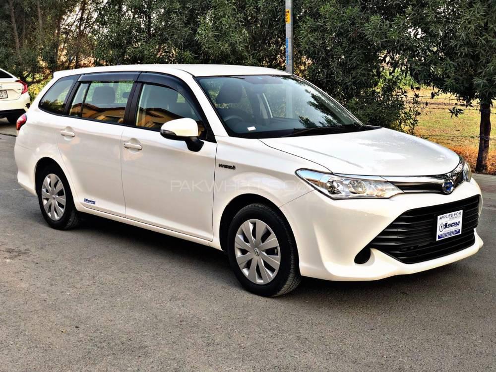 Toyota Corolla Fielder 2015 for Sale in Lahore Image-1