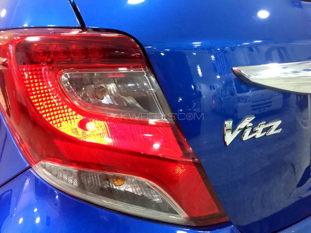 Toyota Vitz 2015 for Sale in Lahore Toyota Vitz 2015 for Sale in Lahore Image-12