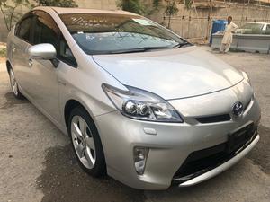 Slide_toyota-prius-s-touring-selection-my-coorde-1-8-2015-26161945