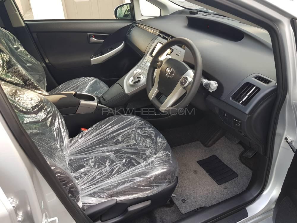 Toyota Prius 2015 for Sale in Islamabad Toyota Prius 2015 for Sale in Islamabad Image-15