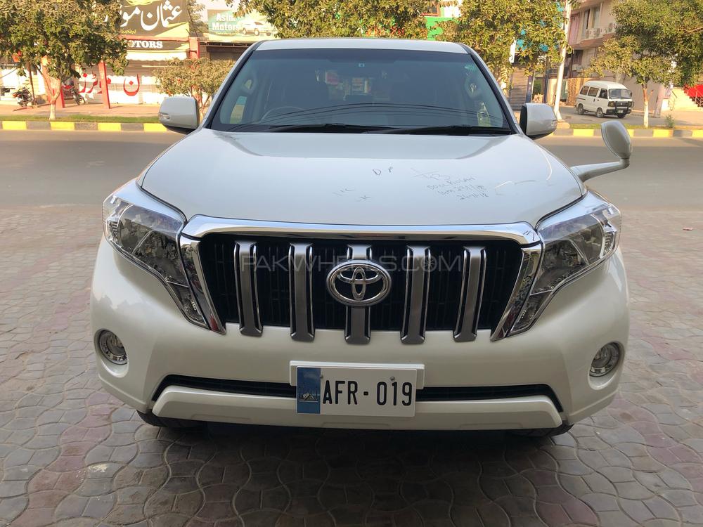 Toyota Prado 2013 for Sale in Bahawalpur Image-1