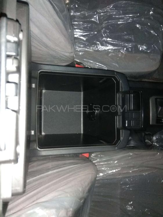 Toyota Prado 2012 for Sale in Karachi Toyota Prado 2012 for Sale in Karachi Image-18