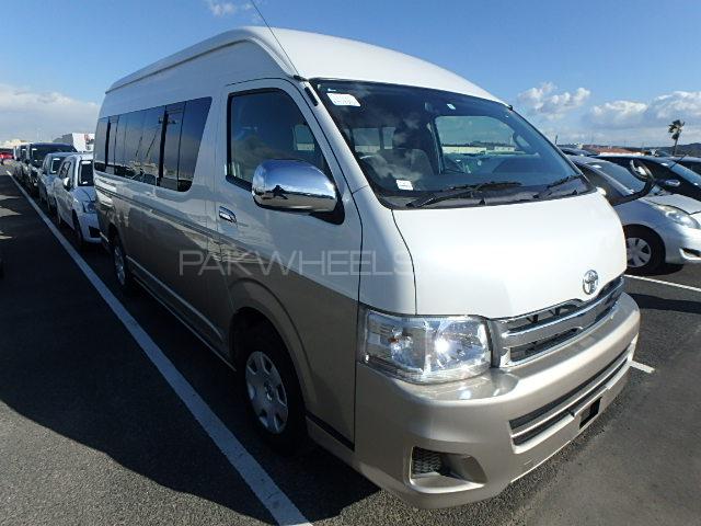 Toyota Hiace 2013 for Sale in Lahore Image-1