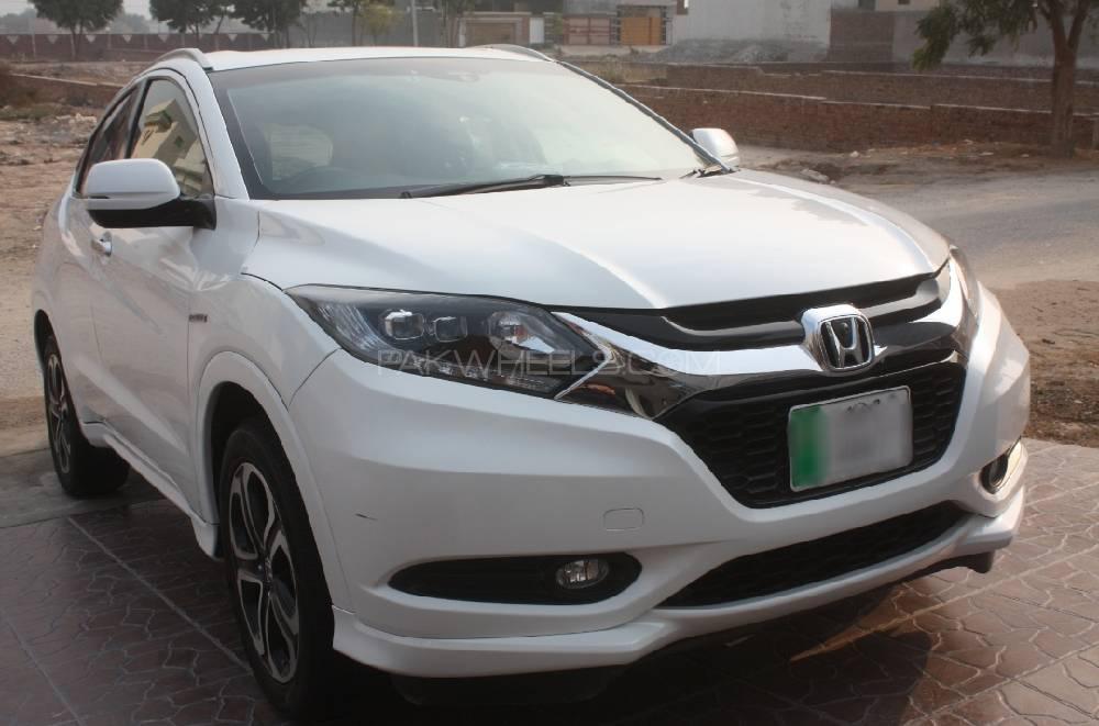 Honda Vezel 2014 for Sale in Toba Tek Singh Image-1