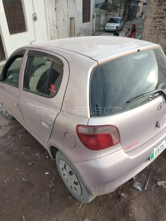 Toyota Vitz 2001 for Sale in Peshawar Image-1