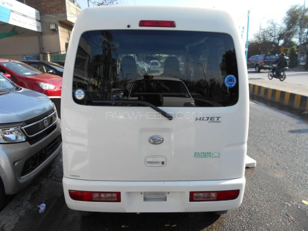 Daihatsu Hijet 2014 for Sale in Lahore Daihatsu Hijet 2014 for Sale in Lahore Image-2