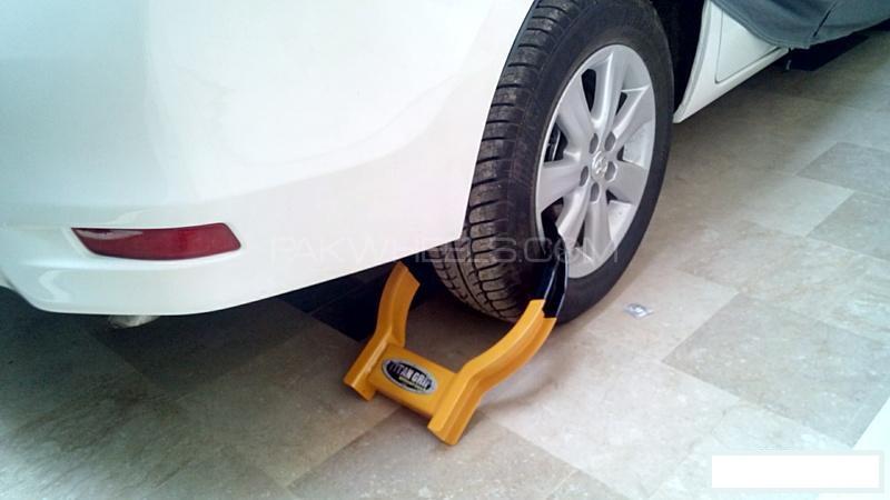 Titan Grip Wheel Lock. Made in U.S.A. (Self Import) Titan Grip Wheel Lock. Made in U.S.A. (Self Import) Image-2