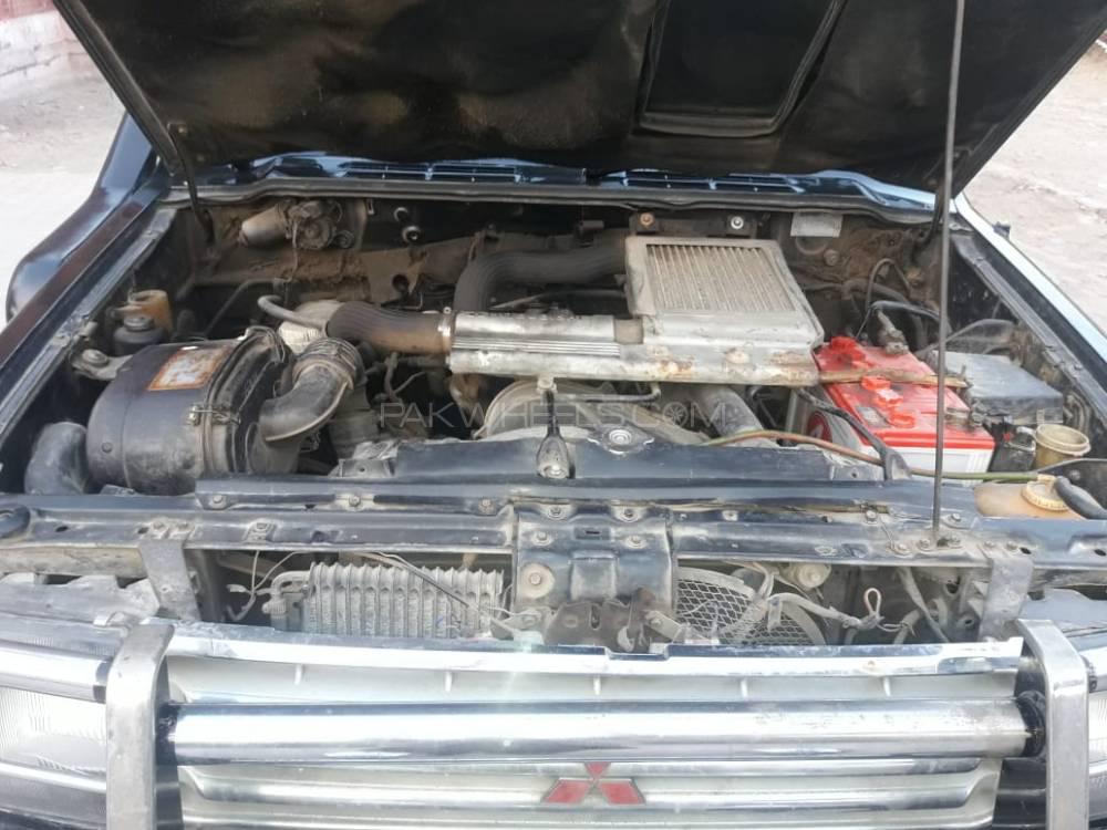 Mitsubishi Pajero 1993 for Sale in Multan Mitsubishi Pajero 1993 for Sale in Multan Image-6
