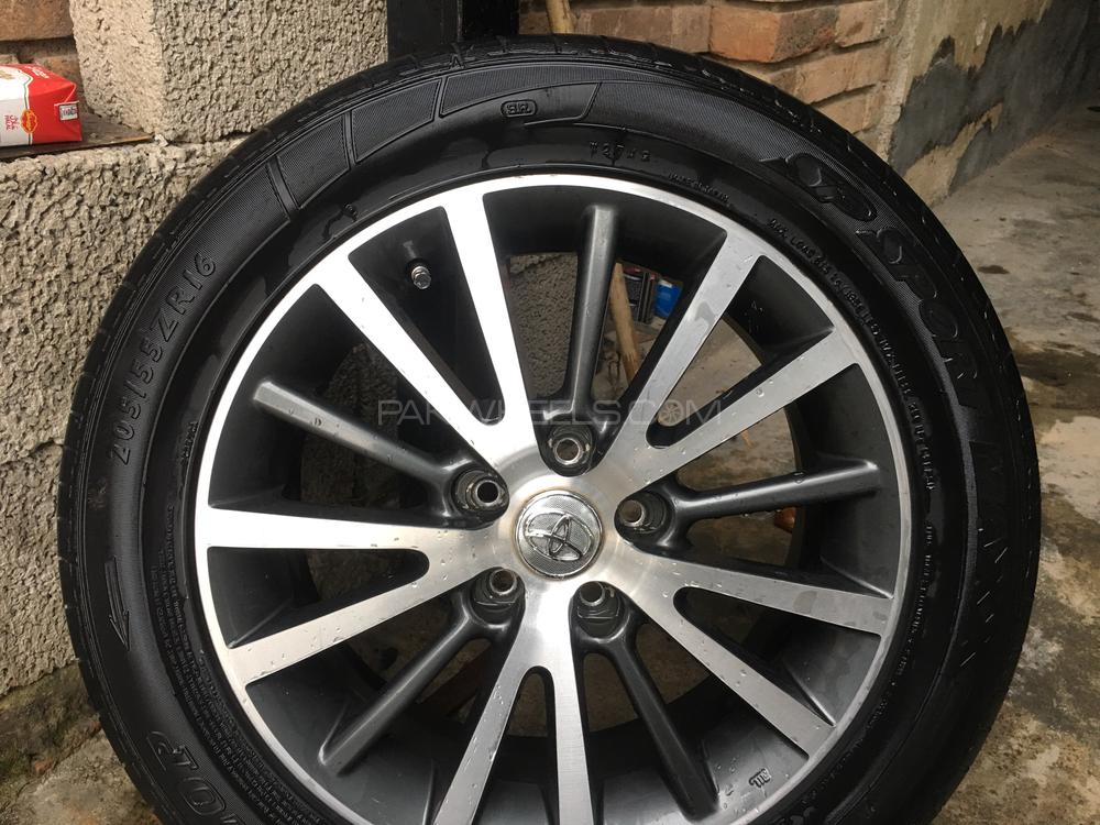 Toyota Grande Rims with low profile tyres Image-1